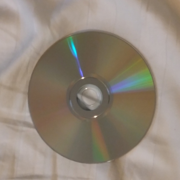 DVD 4 for $20 Surf's Up, date night movie night - Picture 5 of 5